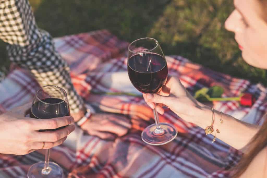 Picnic - Budget Date Ideas - Wallet Moth