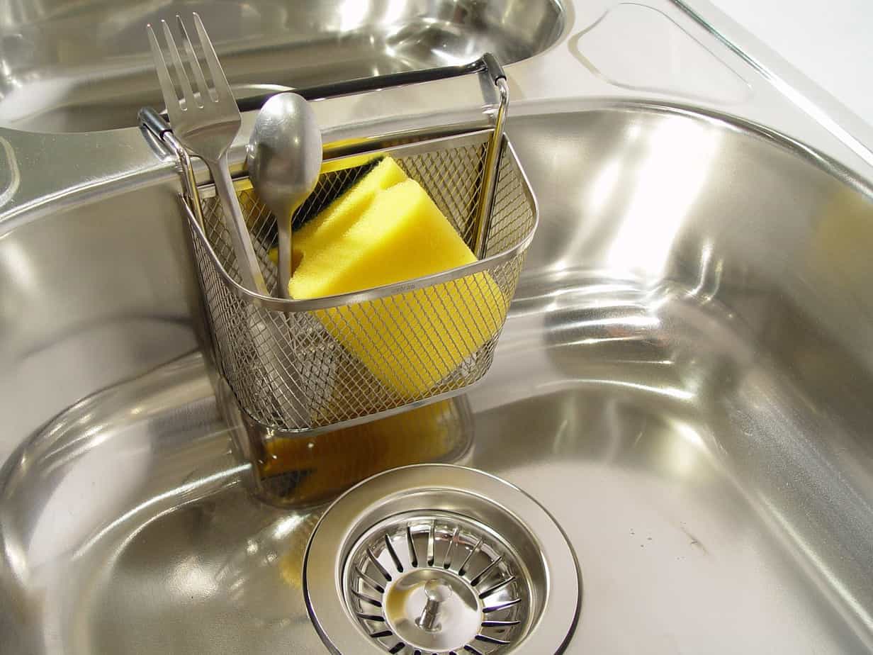 Kitchen organization ideas: sink caddy