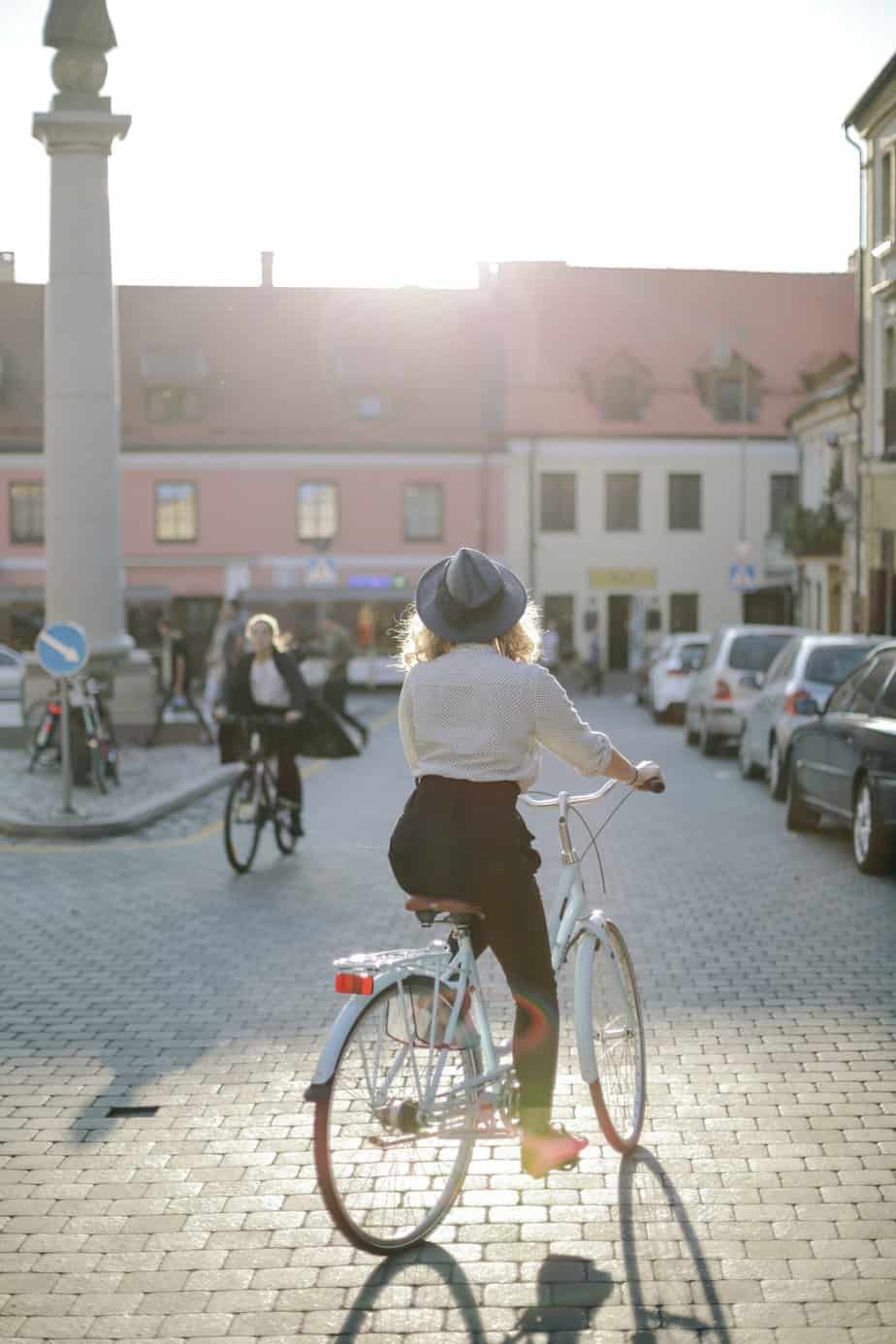 how to save money in college: get a bike and avoid public transport costs