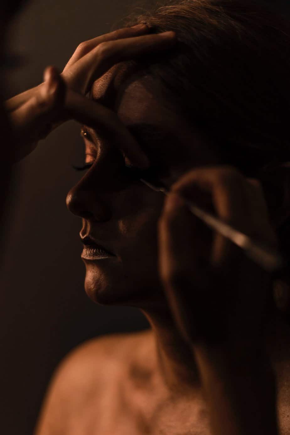 How to become a freelance makeup artist