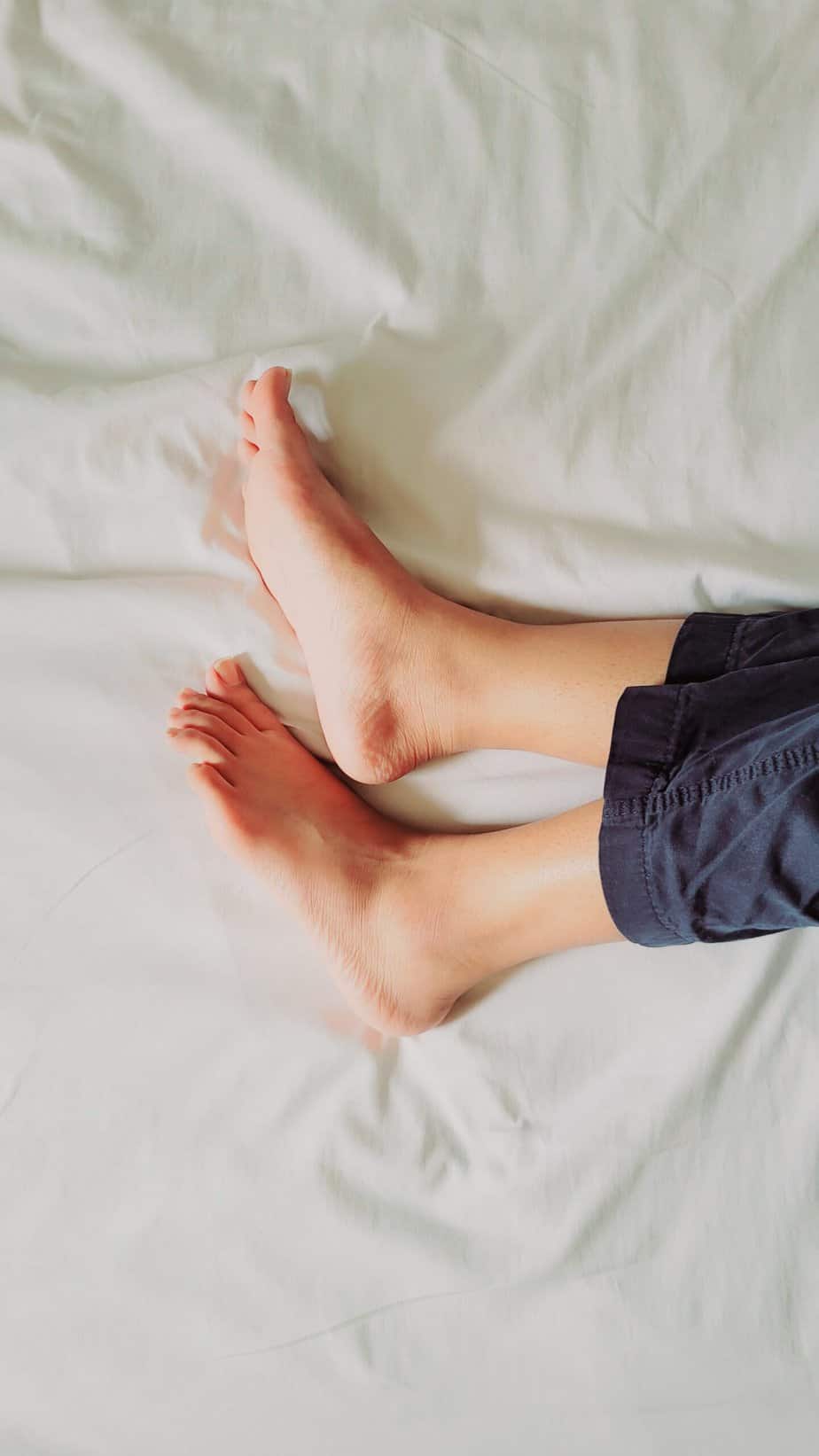can men sell feet pics? Let's breakdown this frequently asked question.